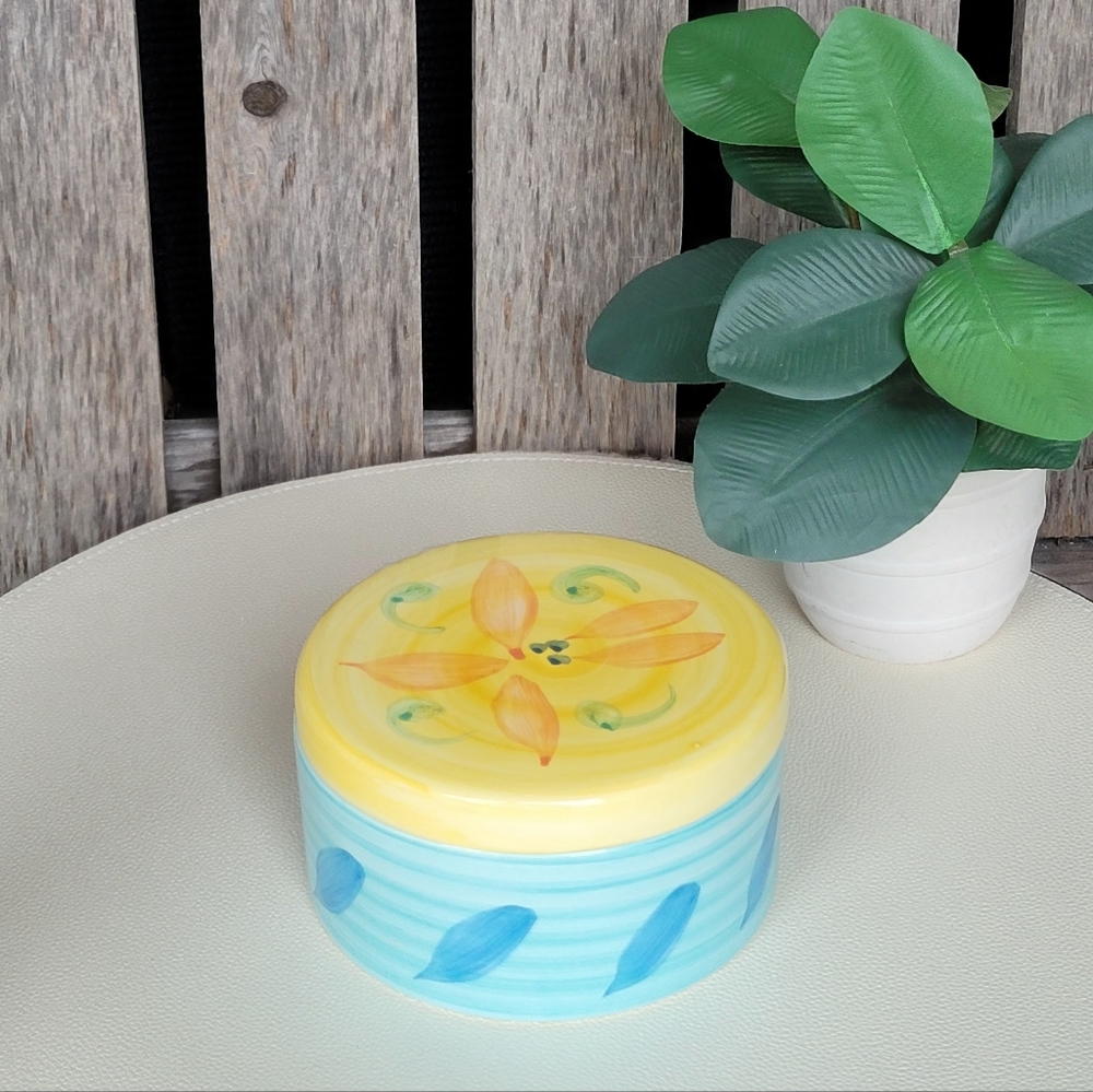Hand Painted Glazed Ceramic Pastel Yellow & Blue Floral Trinket Box & Lid - Picture 2 of 4